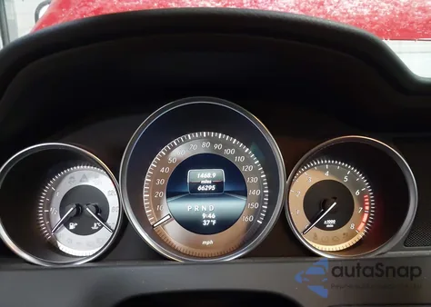 2015 Mercedes-Benz C 350 Sport 4Matic z USA, uszkodzony, nr VIN WDDGJ8JB3FG404409